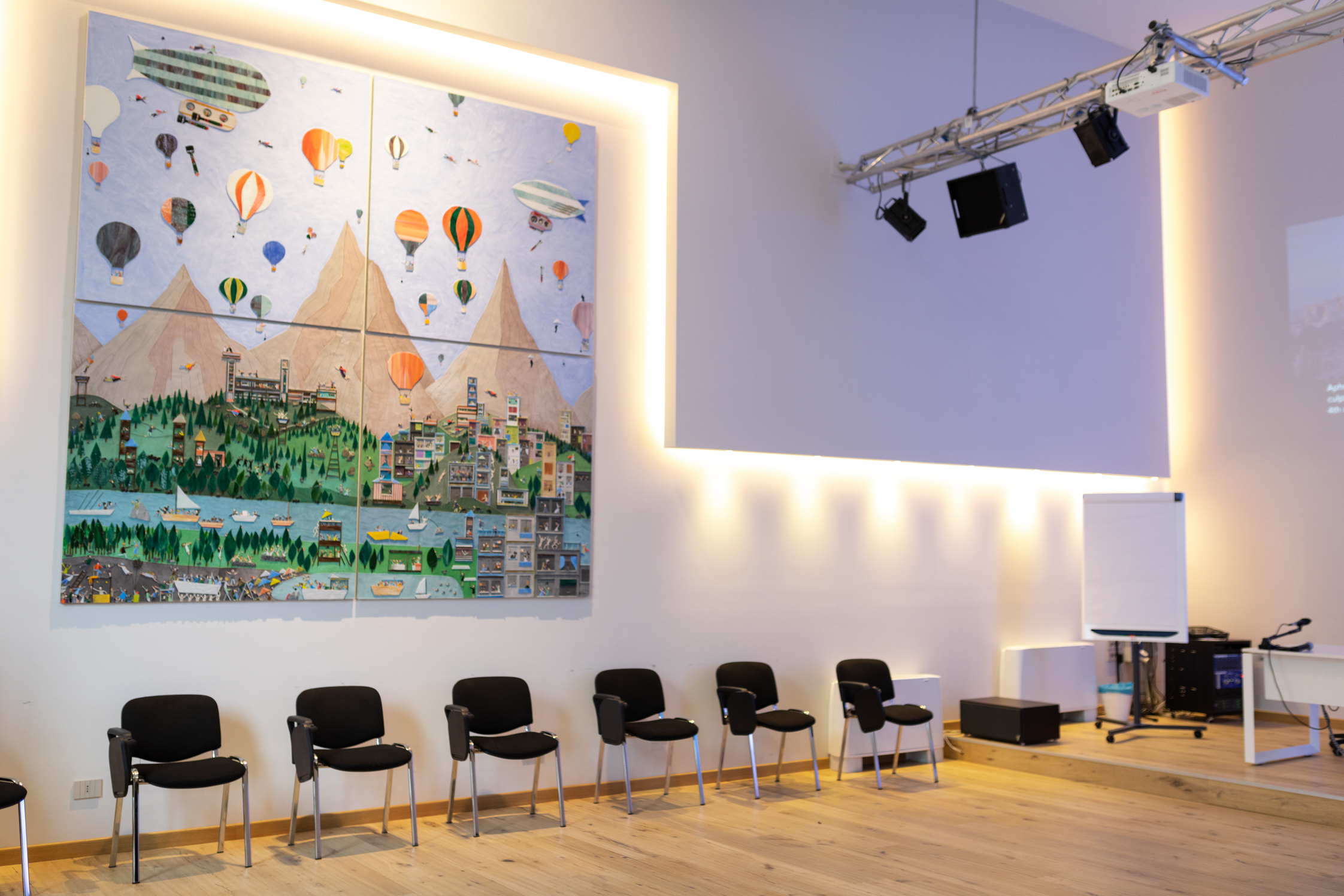Hai la necessità di noleggiare una sala a Ravenna, per un evento o per una riunione? Contatta Ottima Formazione e prenota il tuo spazio in Sala Cecilia