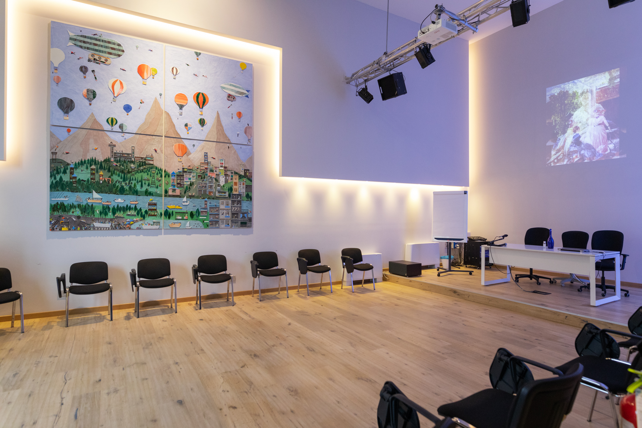 Hai la necessità di noleggiare una sala a Ravenna, per un evento o per una riunione? Contatta Ottima Formazione e prenota il tuo spazio in Sala Cecilia