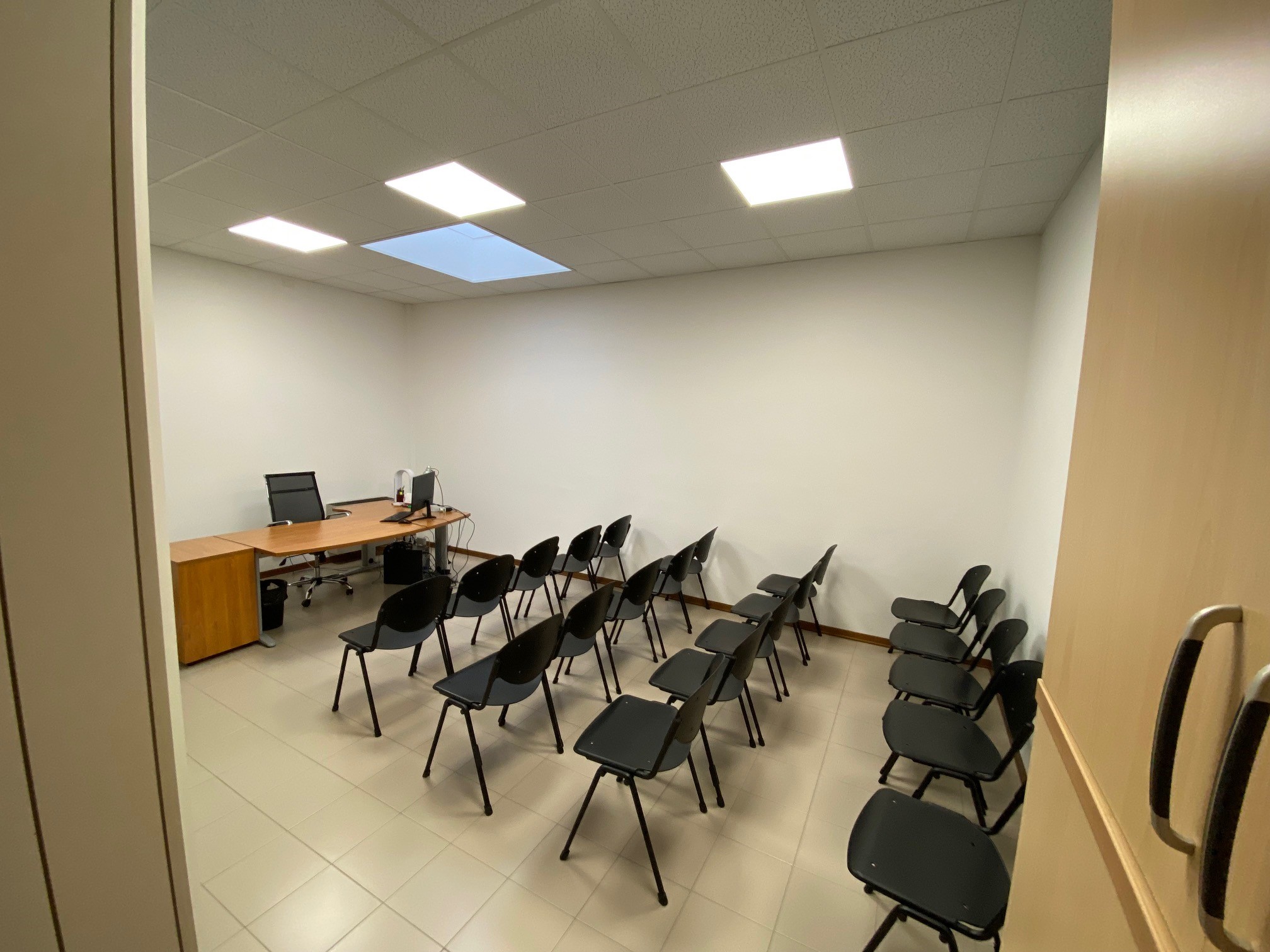 Noleggia la nostra sala riunioni. Pesaro, Ottimo Prezzo